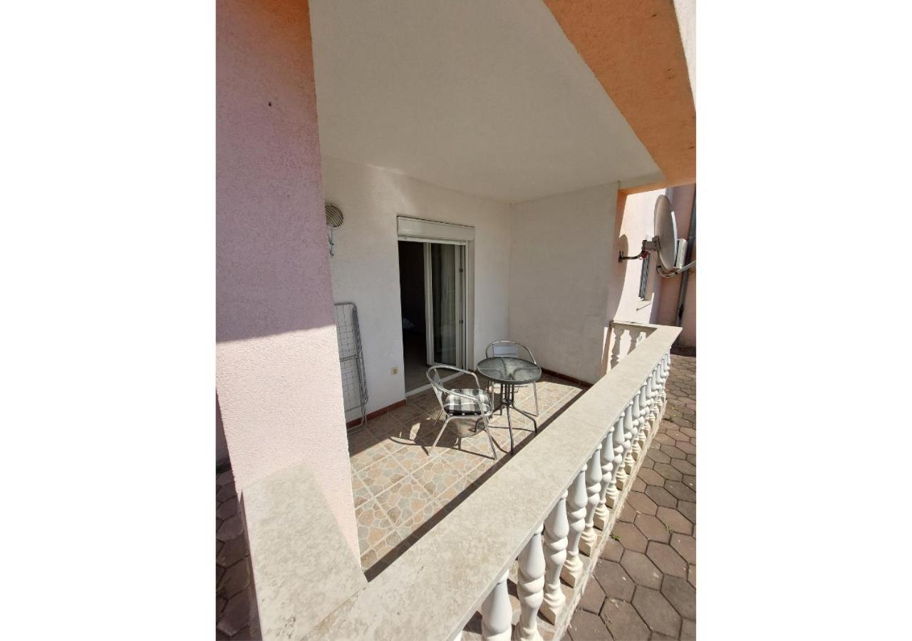 Apartman Dobric Фажана Екстер'єр фото